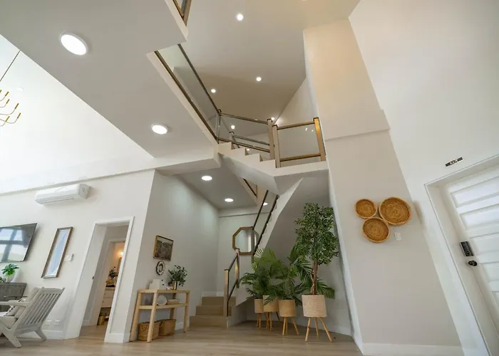 Styles 2d - Multi Level Ocean View Apartment *